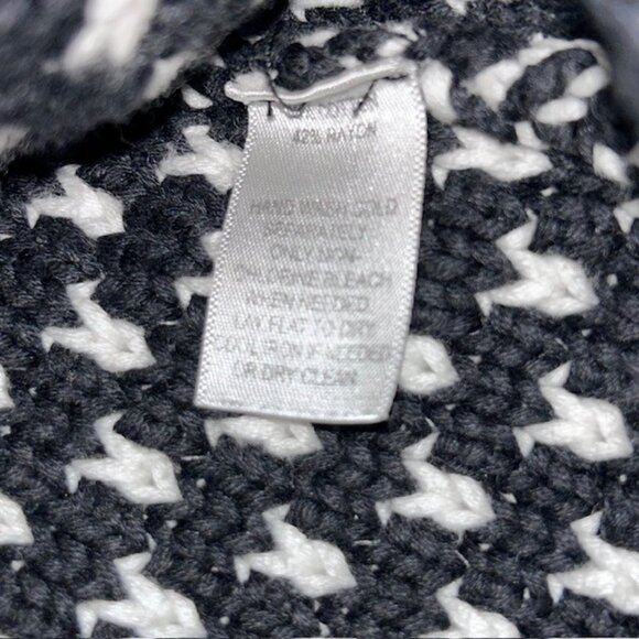 White House Black Market Sz Small Black White Front Pockets Cardigan Sweater - Picture 6 of 8